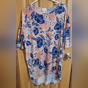 LuLaRoe Irma Tunic
